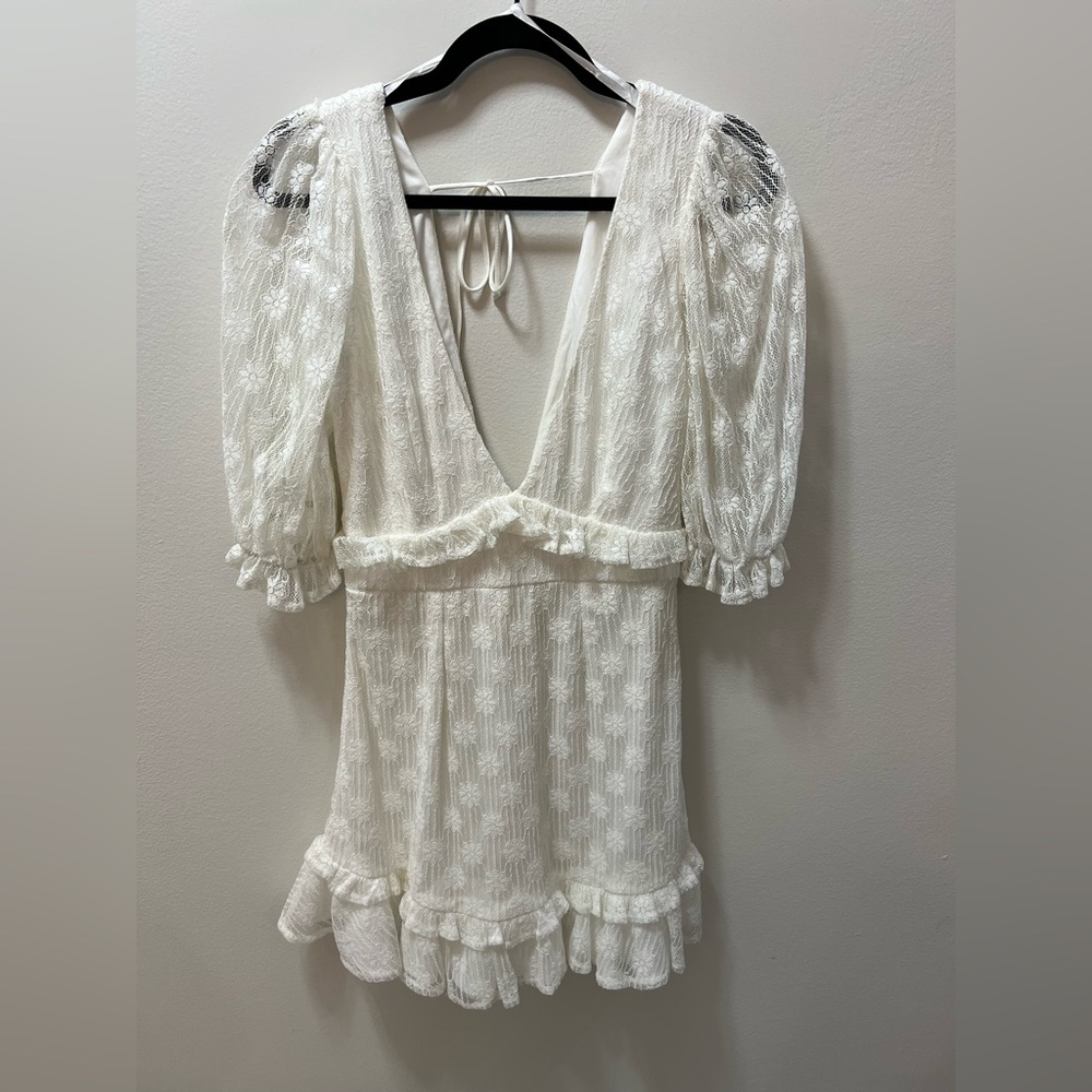 New Off White Lace Dress with Ruffle Hem Size L